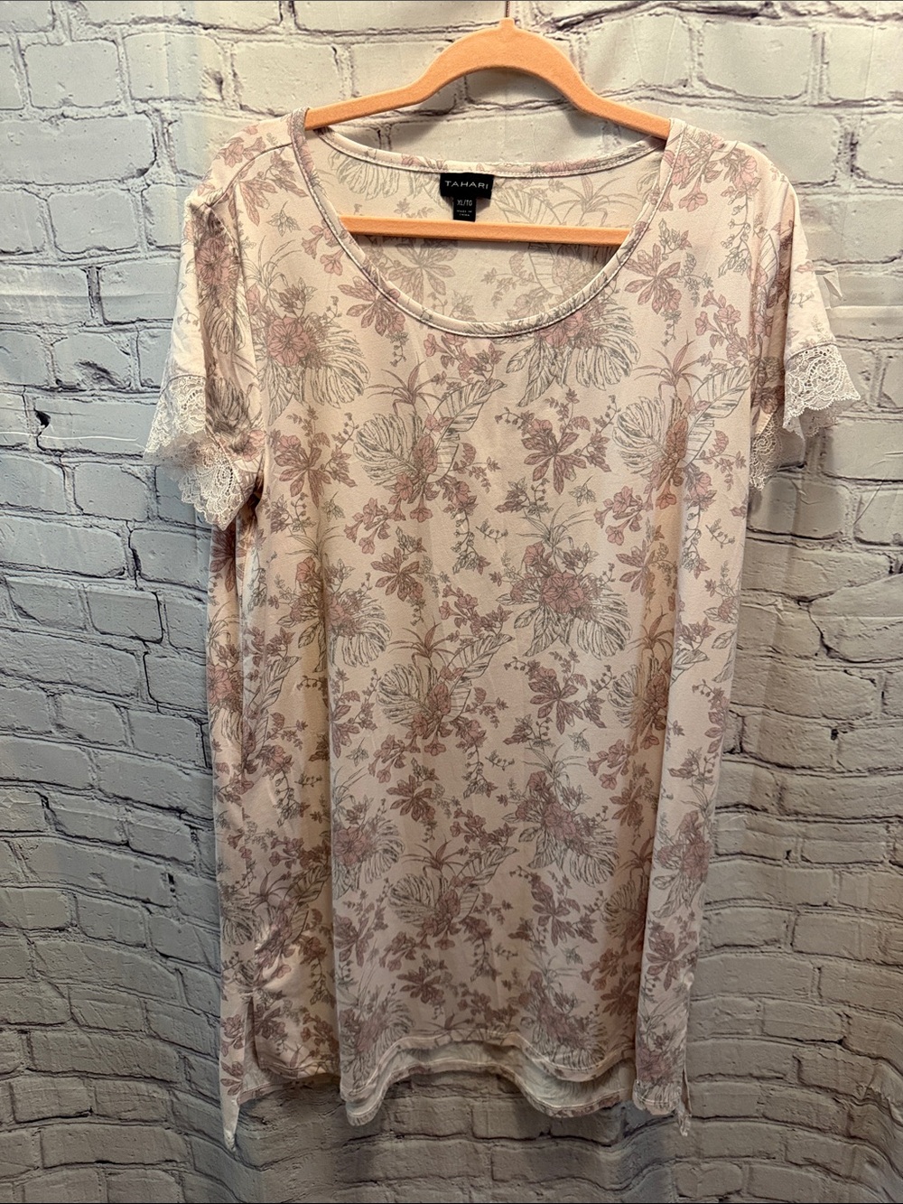 Tahari Pale Pink Floral Lace-Sleeve Night Gown
